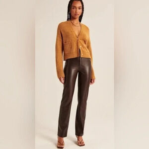 Abercrombie & Fitch Faux Leather curve love 90s Straight Ultra High Rise size 32